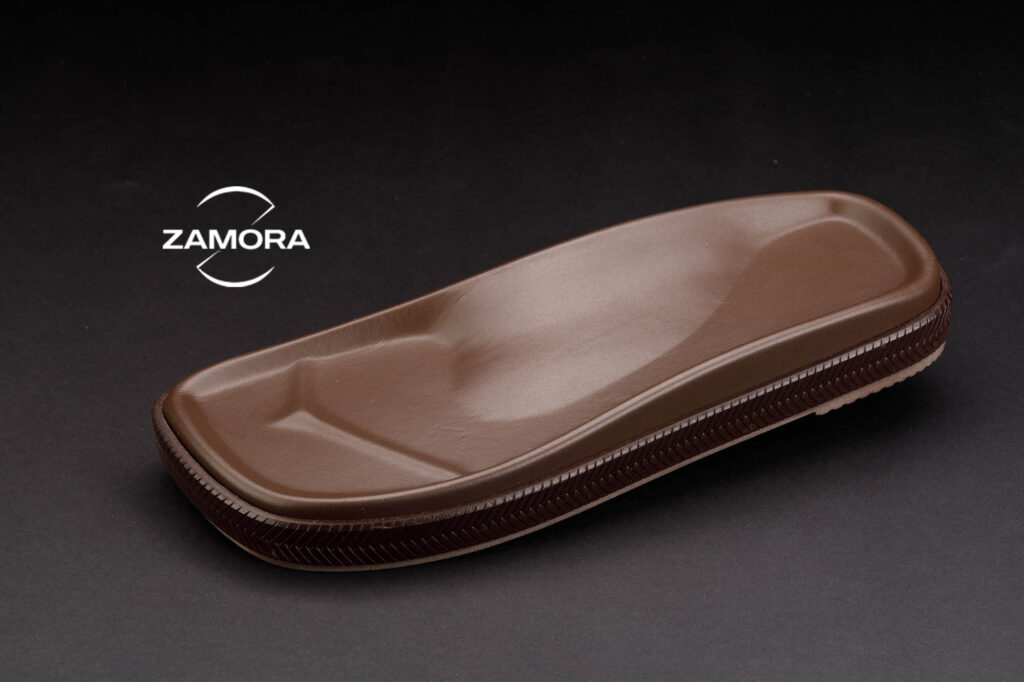 inyectados zamora-43-suelas-plantas-modelo-abril-marron-logo